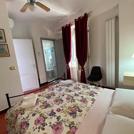 Taormina's Sun Bed & Breakfast