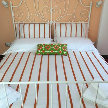 Taormina's Sun Bed & Breakfast
