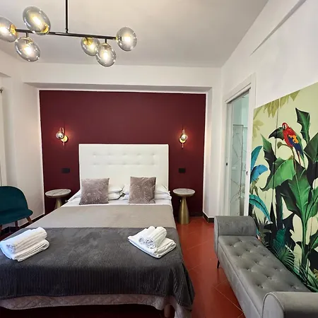 Taorminas Sun Central Rooms & Suites Whit Parking Отель типа 