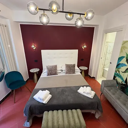 Taorminas Sun Central Rooms & Suites Whit Parking Отель типа 